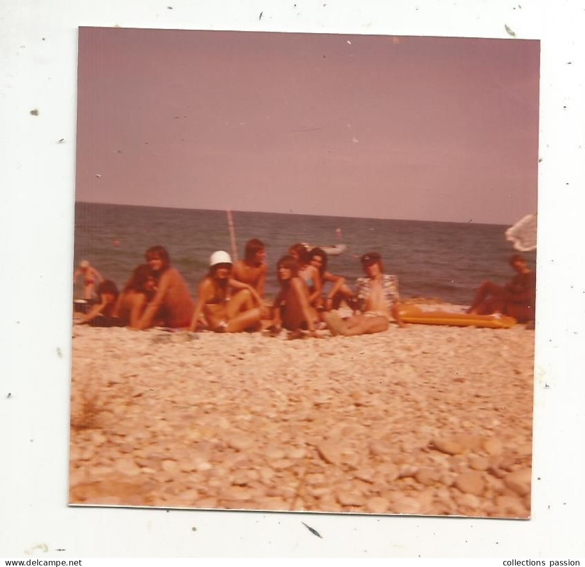 Photographie, Espagne, 1975, Plage, Maillots De Bains, Pin Up, Pin Ups,  85 X 90 Mm - Pin-ups