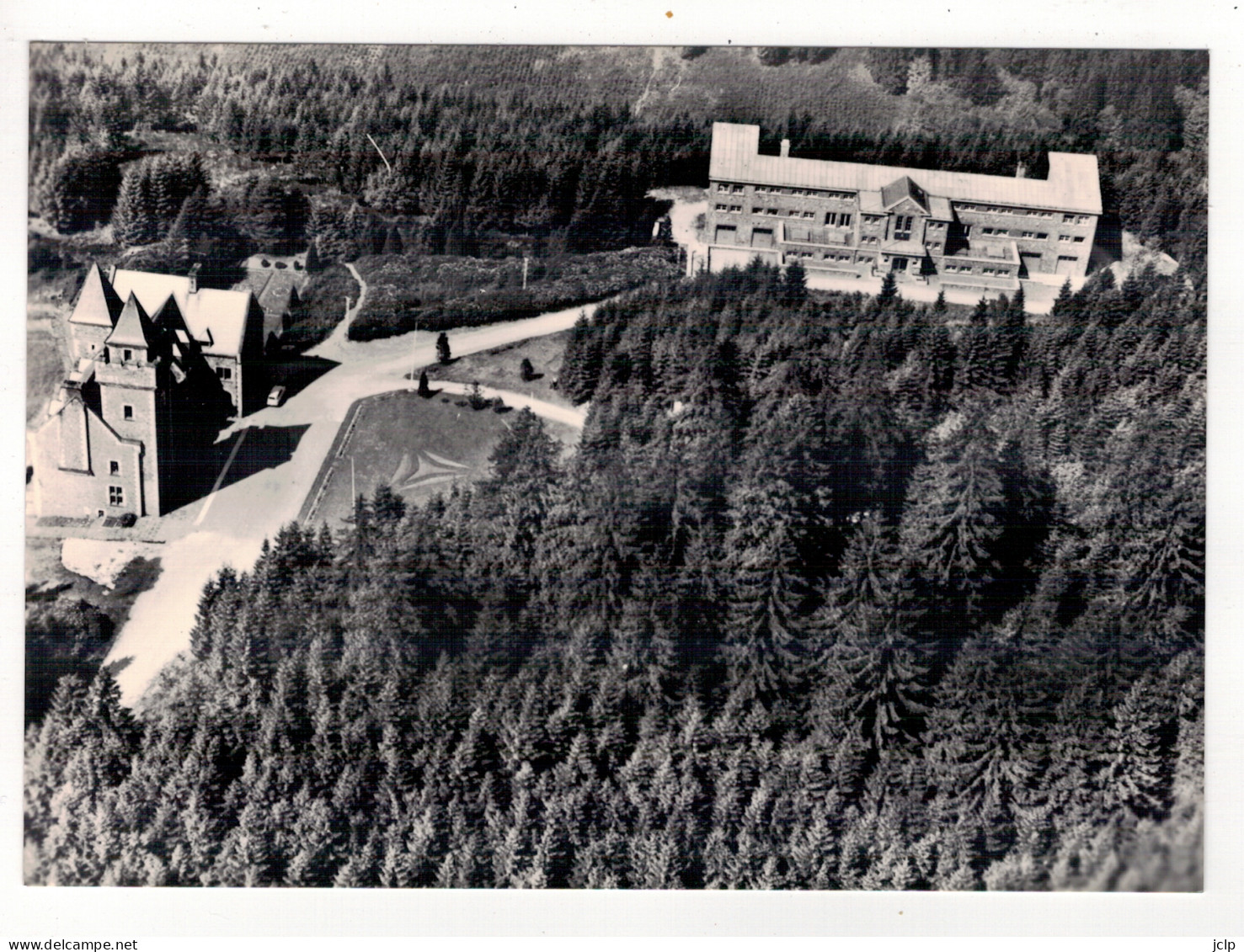 SAINT-ODE - Vue Aérienne De La Maison De Cure Et Du Centre De Réadaptation. - Sainte-Ode