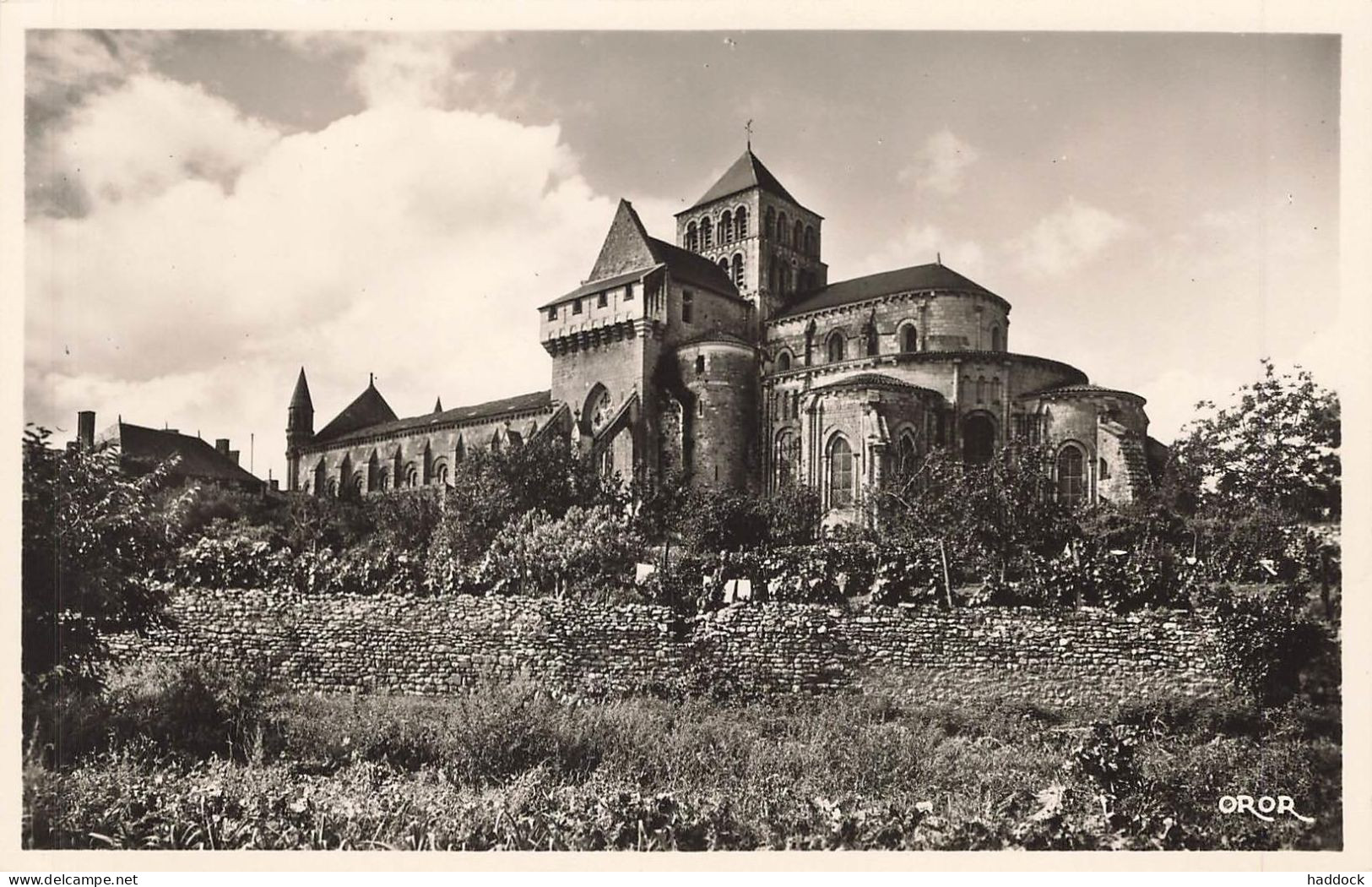 SAINT JOUIN DE MARNES : EGLISE ABBATIALE XIIe S. - Saint Jouin De Marnes