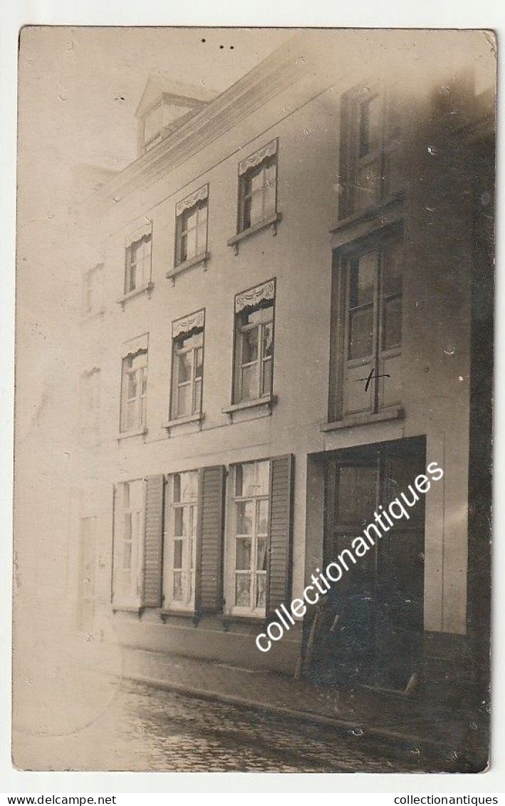 Photo Véritable - Une Maison De Warneton - Circulée 1911 - Divisée - Une Croix Indique La Chambre De L'amie - Komen-Waasten