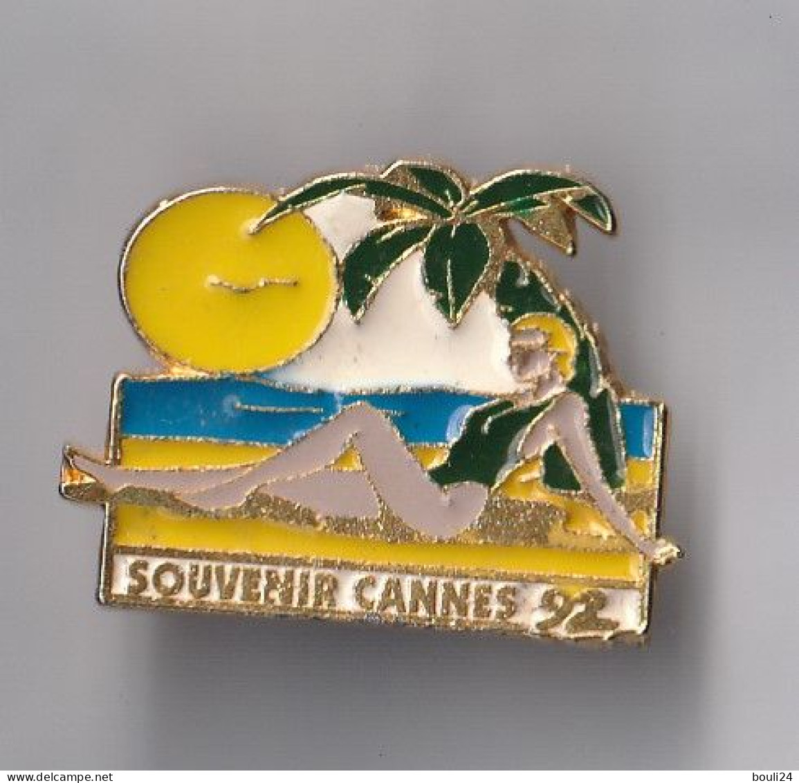PIN'S THEME PIN UP PLAGE   CANNES   SOUVENIR  CANNES 92 - Pin-ups