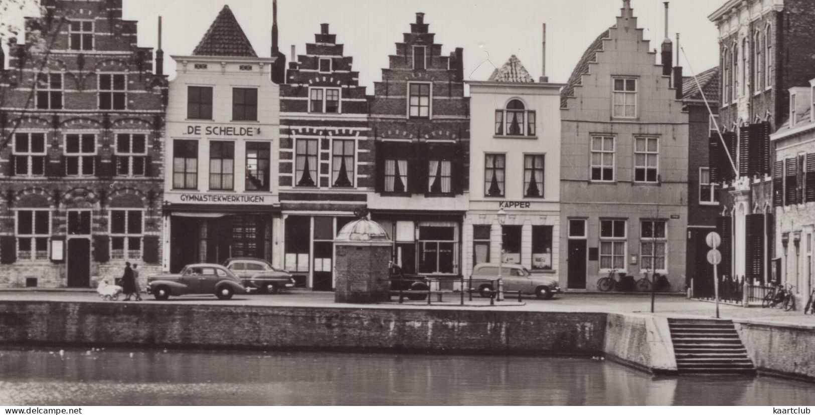 Goes, Turfkade - (Zeeland, Nederland/Holland) - 1961 - 'De Schelde Gymnastiekwerktuigen', Opel Kapitän - Goes