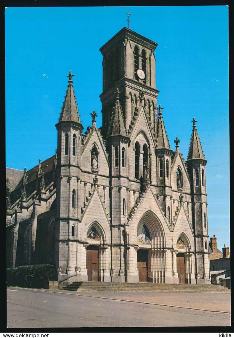 CPSM / CPM 10.5 X 15 Deux Sèvres CERIZAY L'Eglise - Cerizay