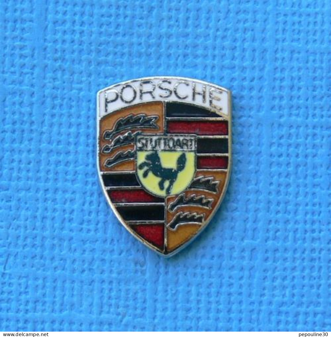 1 PIN'S //  ** LOGO / PORSCHE STUTTGART ** - Porsche