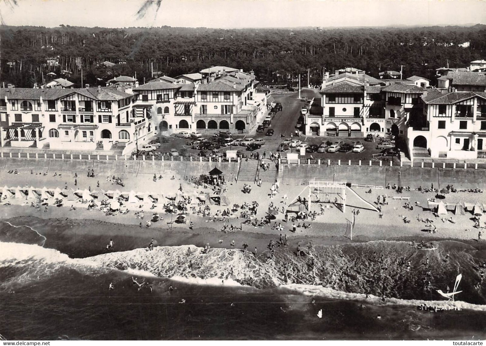 CPSM 40 HOSSEGOR PLAGE DE L'OCEAN ET PLACE DES LANDAIS  Grand Format 15 X 10,5 Cm - Hossegor