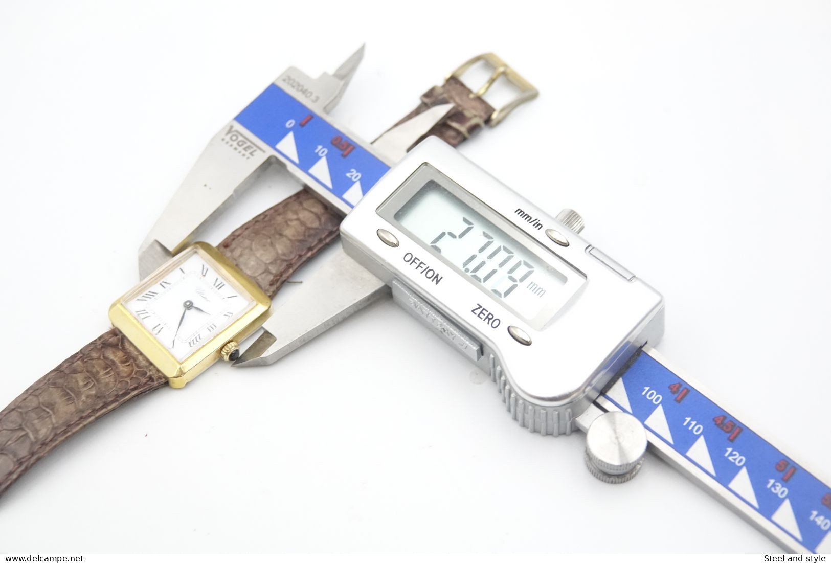 Watches : ULTIMO SWISS  HAND WIND TANK - Original  - Running - Excelent Condition - Horloge: Modern