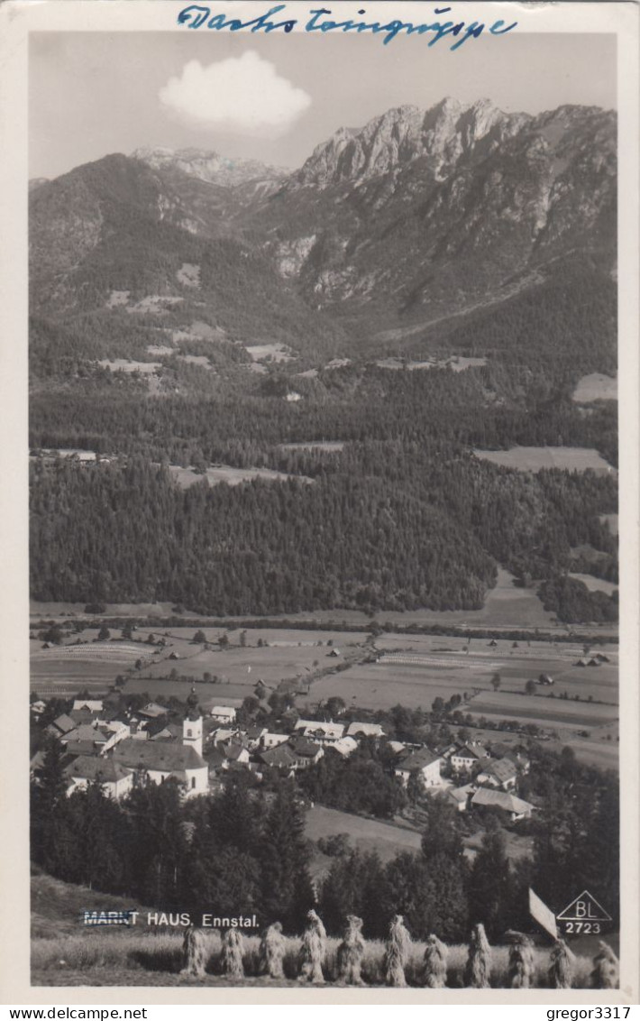 D8229) Markt HAUS Im ENNSTAL - Schöne S/w FOTO AK - Mit Kirche Im Vordergrund 13.7.1953 - Haus Im Ennstal