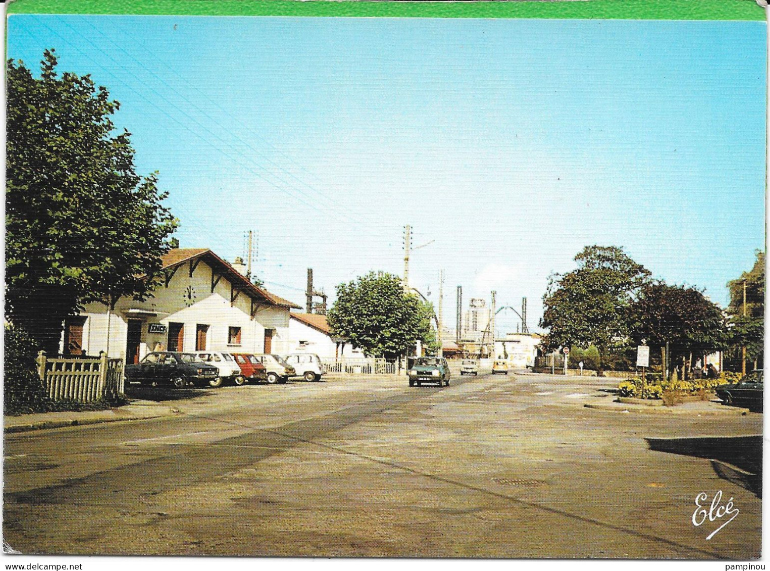 64 BOUCAU - Place De La Gare - Cpm GF - Boucau