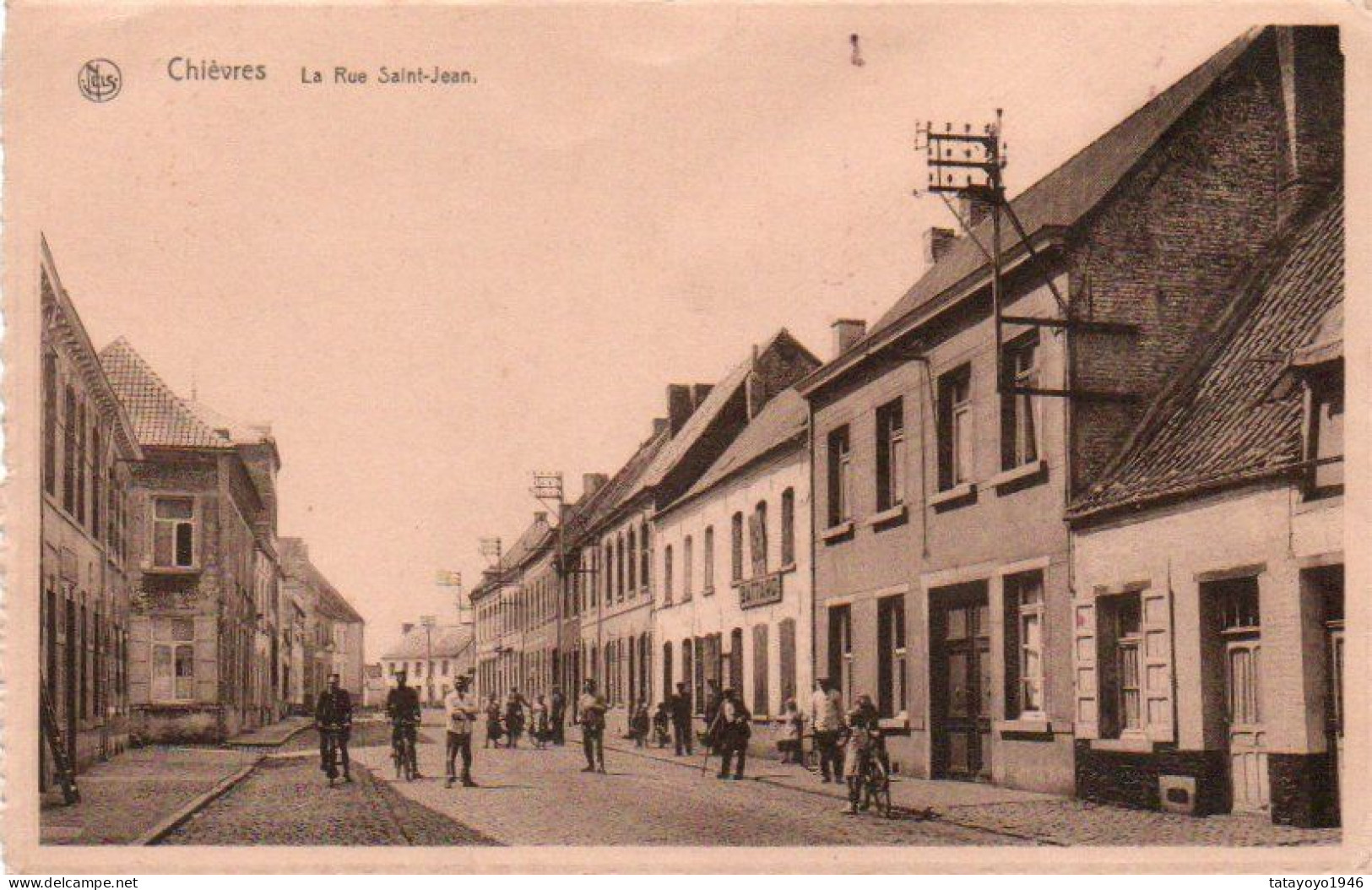 CHIEVRES La Rue St Jean Super Animée  Carte Festonnée Voyagé  En 1950 - Chièvres