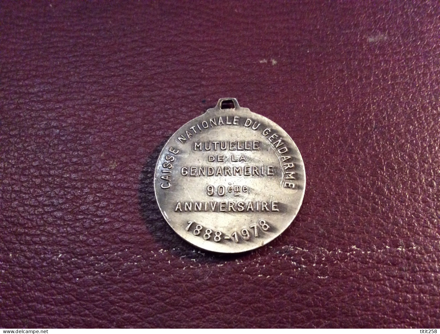 Ancienne Médaille ( Porte Clefs )  90éme Anniversaire Mutuelle Gendarme Gendarmerie 1888 / 1978 - Police & Gendarmerie