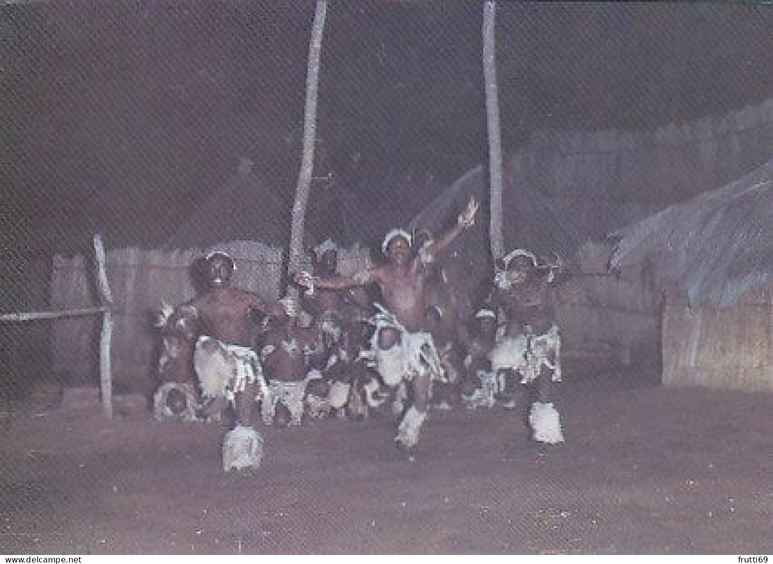 AK 180052 ZIMBABWE - Shangaan Dance At Victoria Falls - Zimbabwe