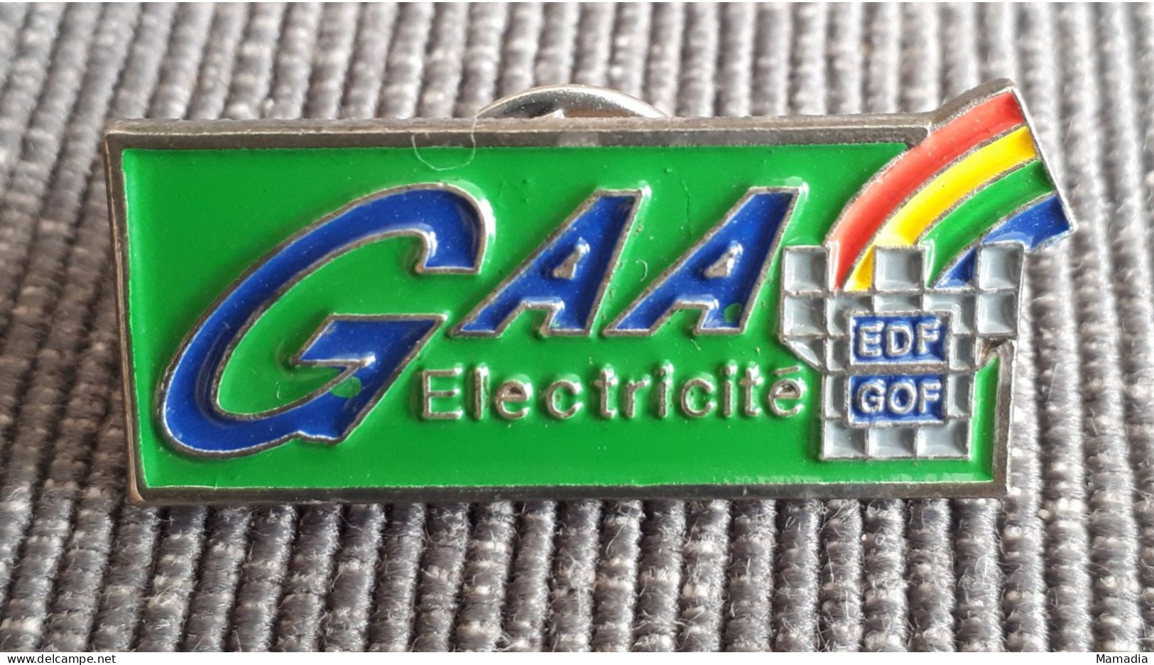 PIN'S PINS EDF GDF REGIE GAA ELECTRICITE REGION CENTRE LOIRE TOURS - EDF GDF