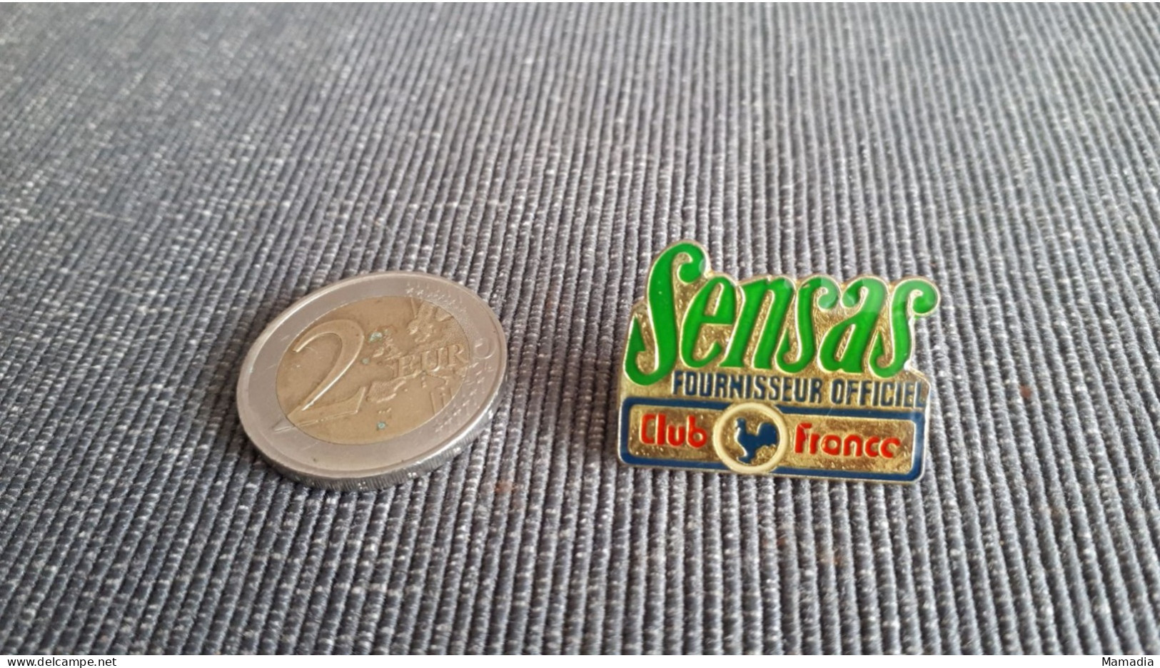 PIN'S PINS SENSAS PECHE POISSONS PECHEURS FOURNISSEUR OFFICIEL CLUB FRANCE - Other & Unclassified