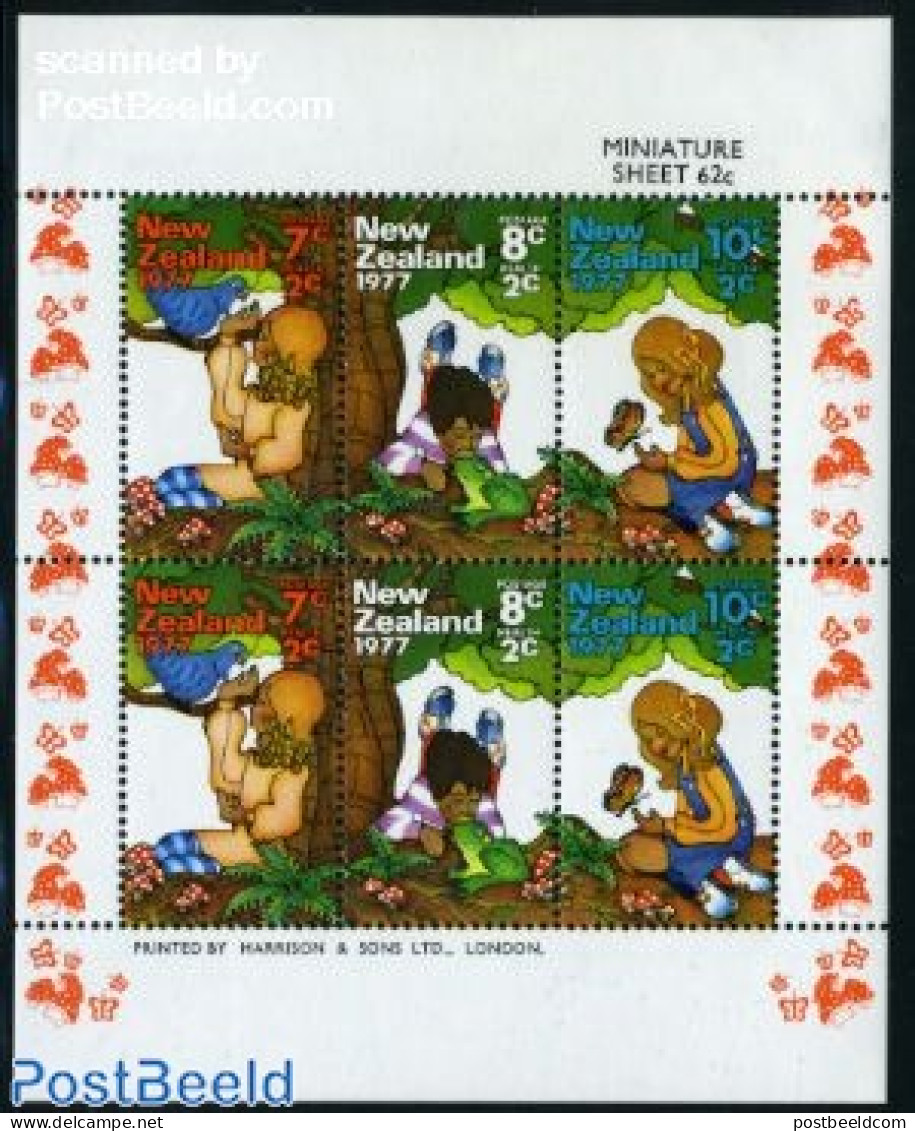 New Zealand 1977 Health S/s, Mint NH, Health - Nature - Health - Birds - Butterflies - Frogs & Toads - Mushrooms - Pig.. - Unused Stamps