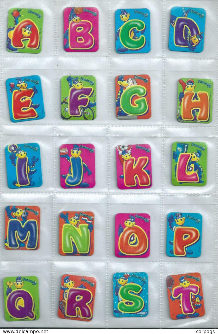 Complete Set Of 26 Danone Letter Magneten Nederland Magnets Aimant Danoontje - Publicidad