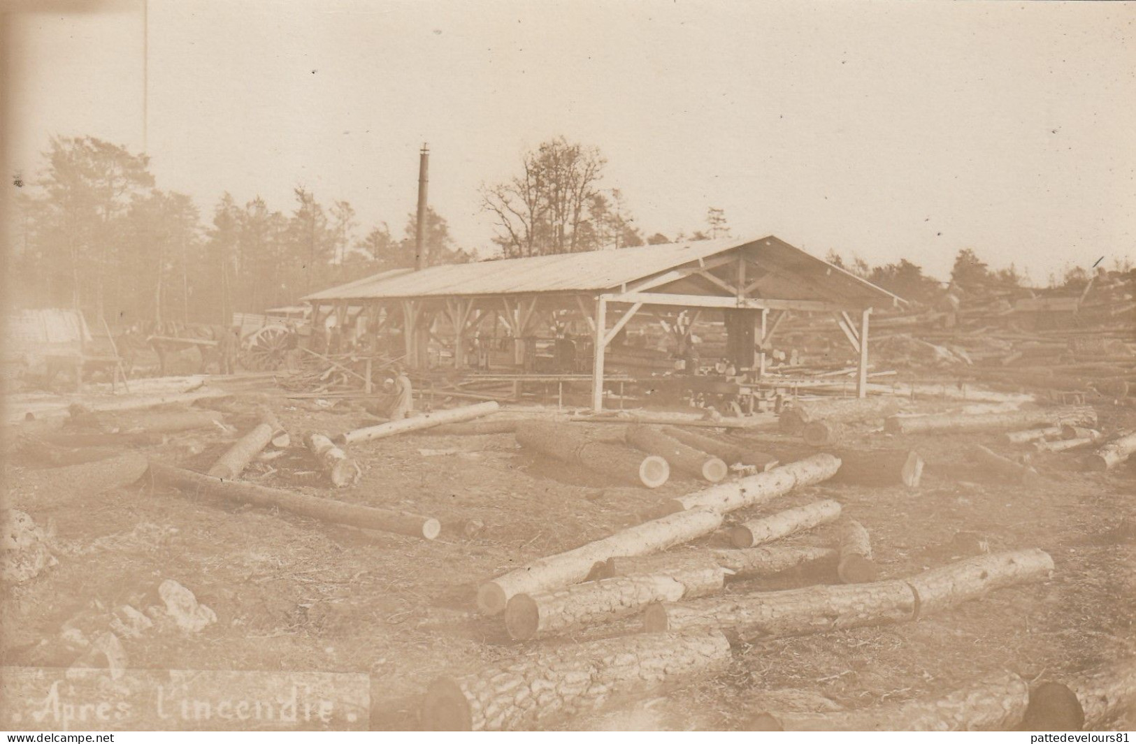 CPA-PHOTO Carte Photo (40) MORCENX "Après L'Incendie" Menuiserie Hangar Stockage Métier Du Bois - Morcenx