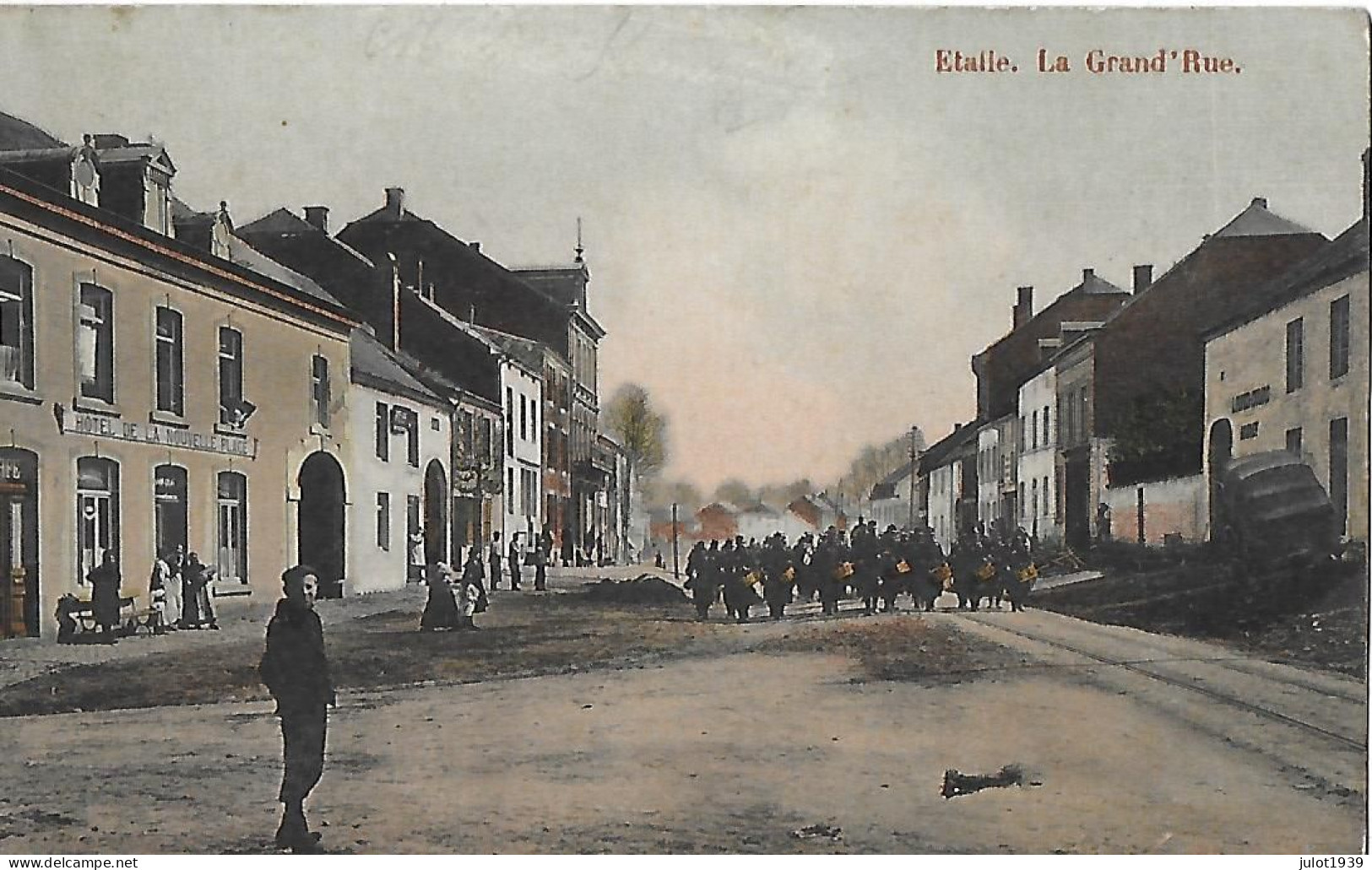 Julot1939 ... ETALLE ..-- Harmonie Du 10e De Ligtne ?? Dans La Grand Rue . 1909 Vers VIRTON . Signé : Fernand . - Etalle