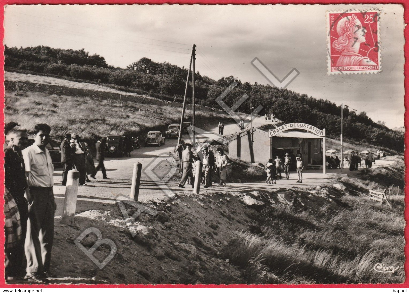 Chiroubles (69) - Col Du Fut D'Avenas - Chalet De Dégustation Du Célèbre Vin - Chiroubles