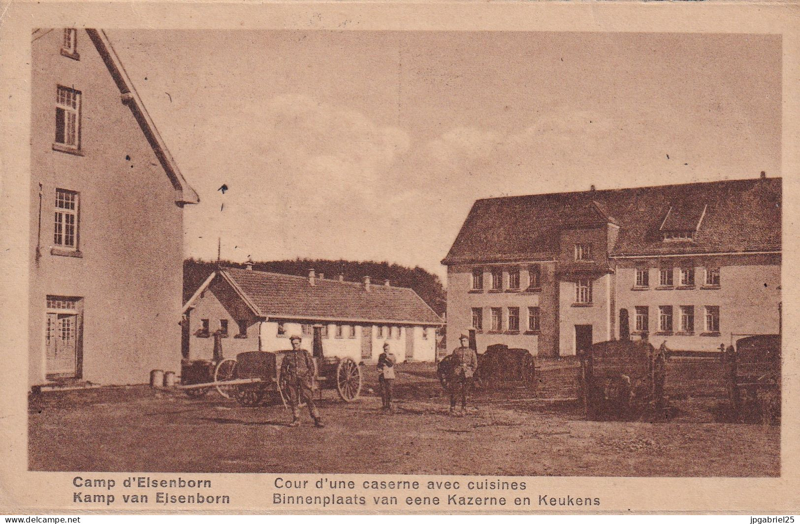 Camp D Elsenborn Cour D Une Caserne Avec Cuisines - Elsenborn (camp)