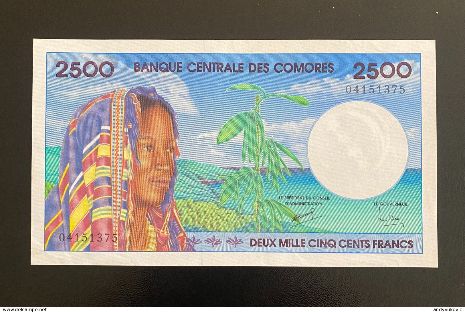 COMOROS 2500 FRANCS, UNC, P13 - Comores