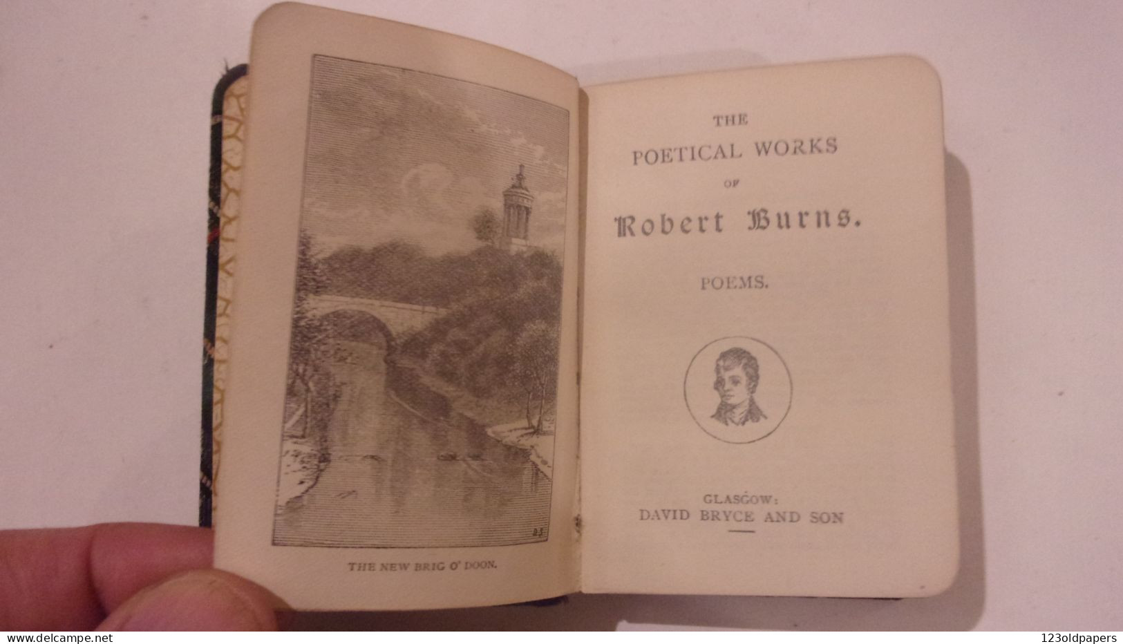 XIXEME The Poetical Works Of Robert Burns. Miniature Book.Scotland, Glasgow RELIURE MACKENSIE TARTAN - Autres & Non Classés