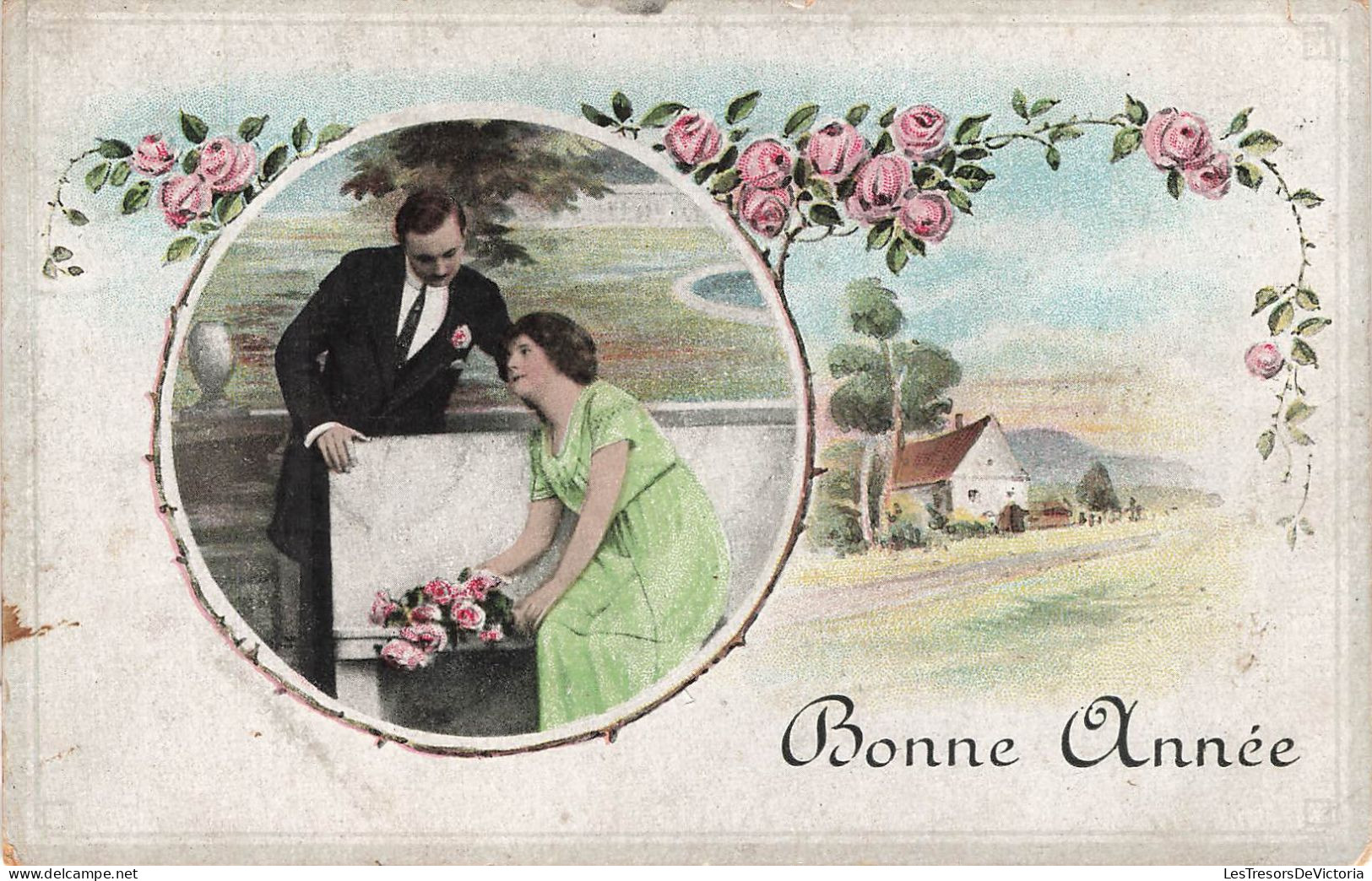 FÊTES ET VOEUX - Bonne Année - Un Couple Dans Une Ferme - Banc - Roses - Colorisé - Carte Postale Ancienne - Nouvel An