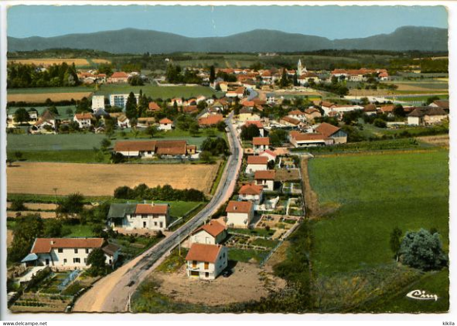 CPSM Dentelée 10.5 X 15  Isère SAINT ANDRE LE GAZ  Vue Aérienne - Saint-André-le-Gaz