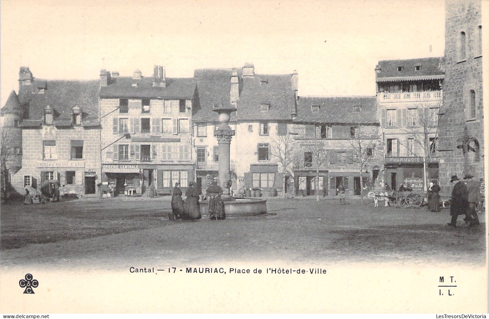 FRANCE - Cantal - Mauriac - Place De L'hotel De Ville - Carte Postale Ancienne - Mauriac