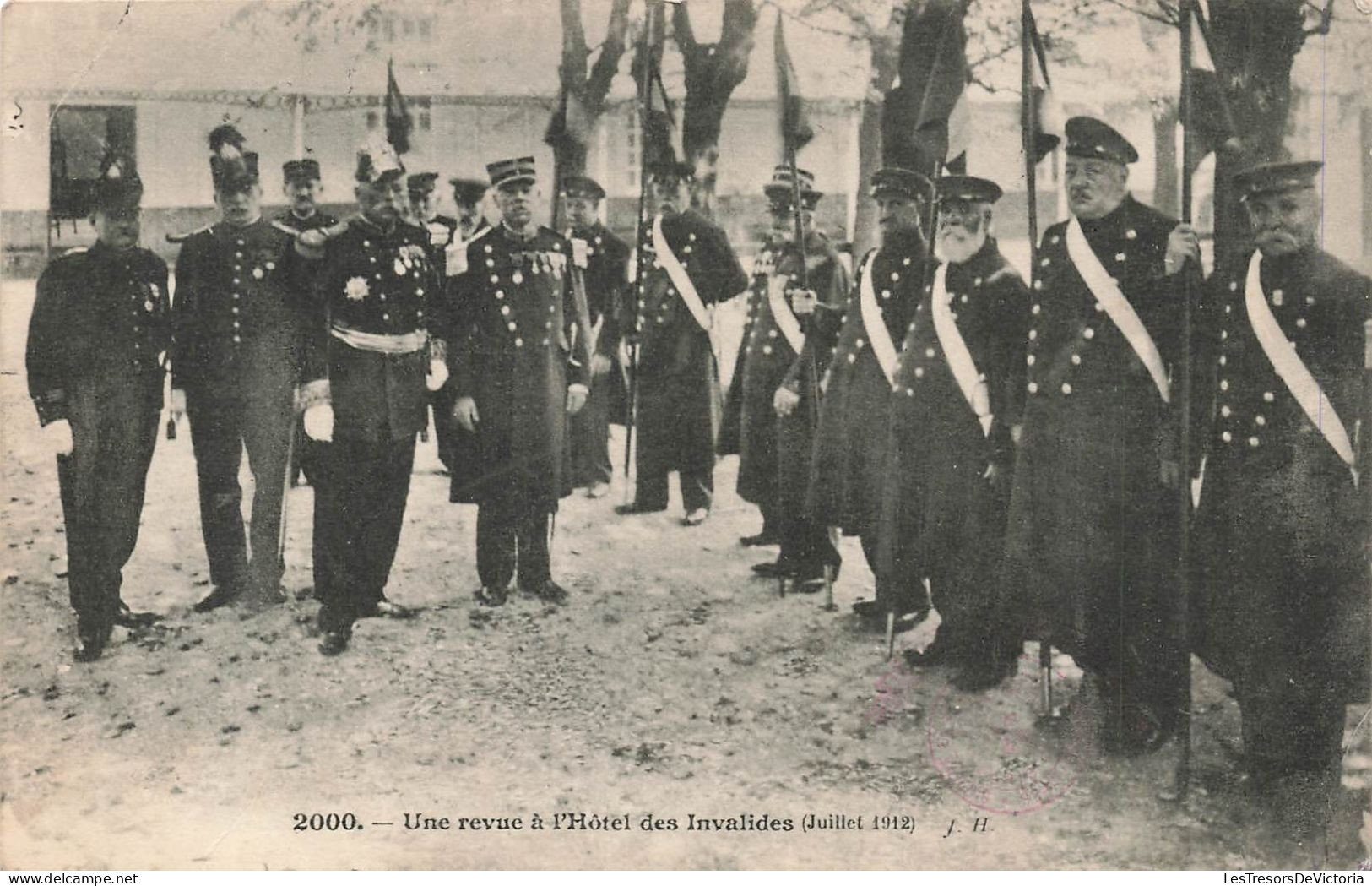 FRANCE - Paris - Une Revue à L'Hôtel Des Invalides (Juillet 1912) - Soldats - Carte Postale Ancienne - Plazas