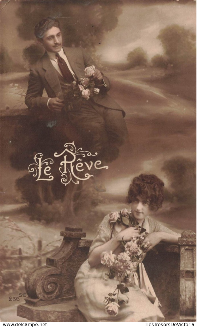 COUPLES - Le Rêve - Carte Postale Ancienne - Parejas