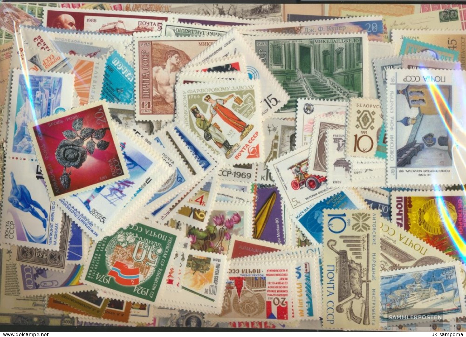 Soviet Union 500 Different Stamps Unmounted Mint / Never Hinged With Russland - Colecciones