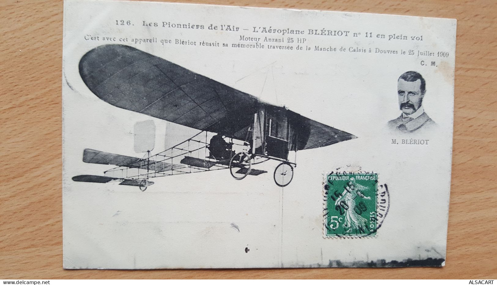 Aéroplane De Bleriot En Plein Vol - Airmen, Fliers