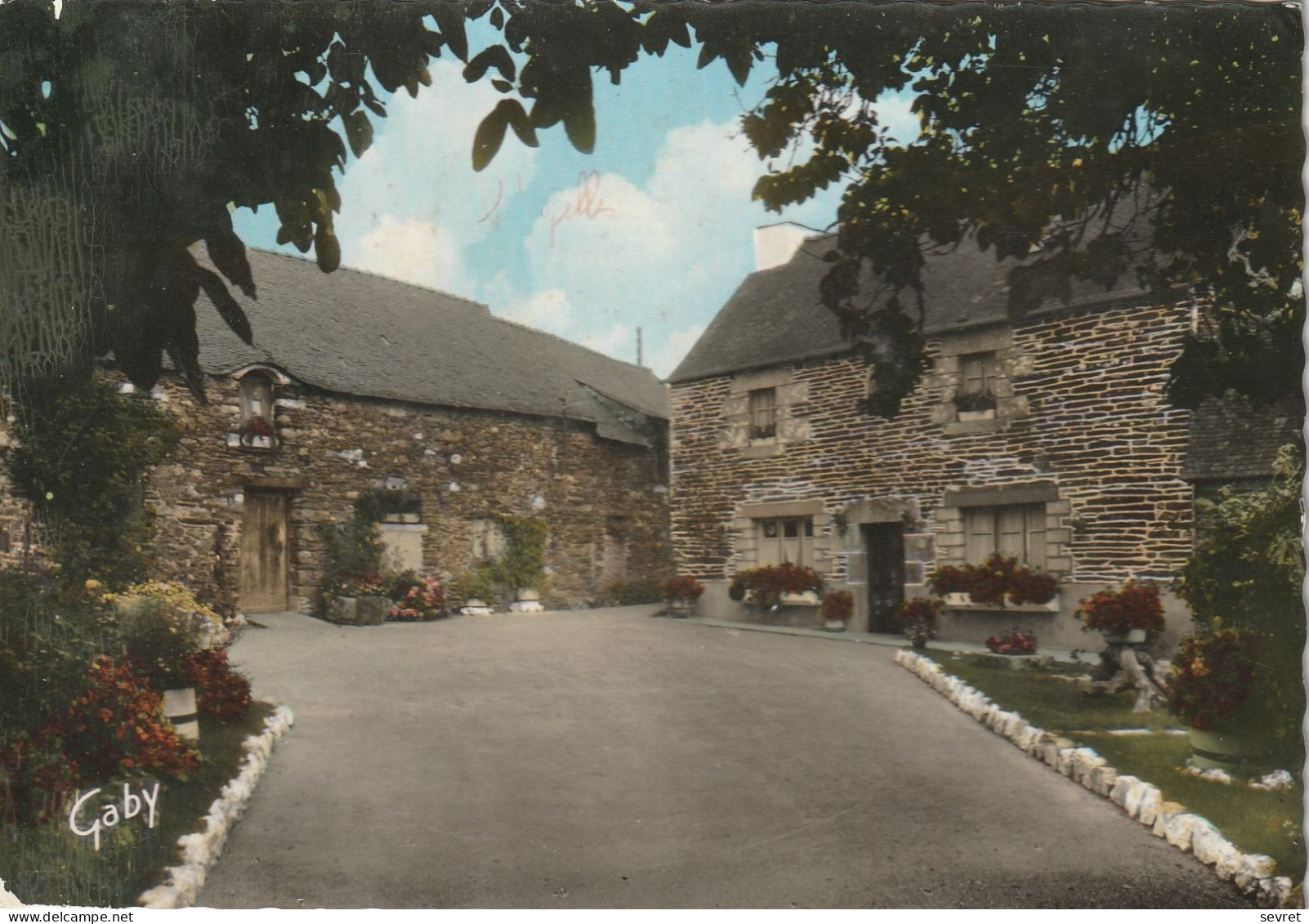 SAINT GILLES VIEUX MARCHE - La Ferme Fleury    CPM  Dentelée- Pare - Saint-Gilles-Vieux-Marché