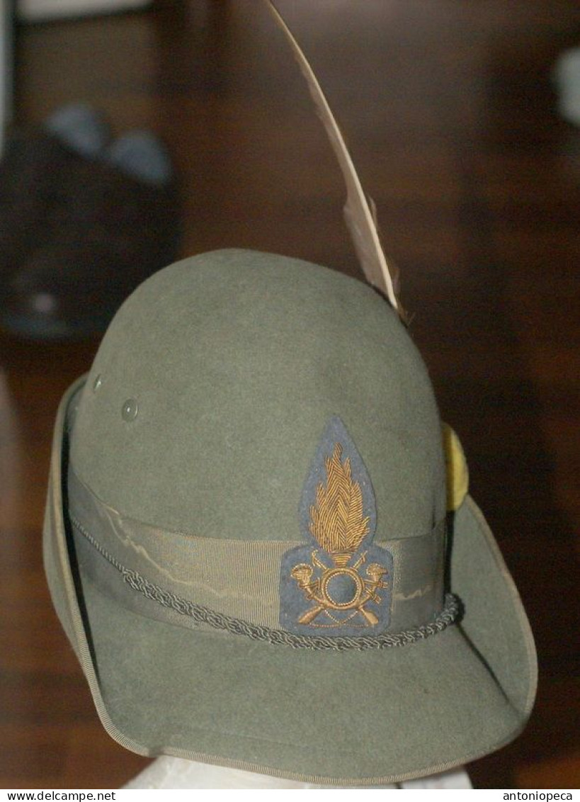 ITALY, CAPPELLO DA ALPINO DA COLLEZIONE FREGIO RICAMATO - Hoeden