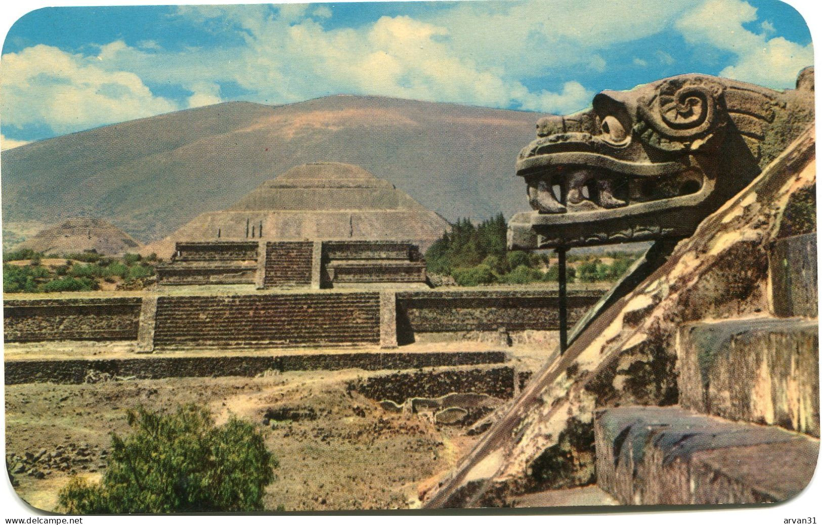 PNORAMICA ZONA ARQUEOLOGICA De SAN JUAN TEOTIHUACAN  - - México