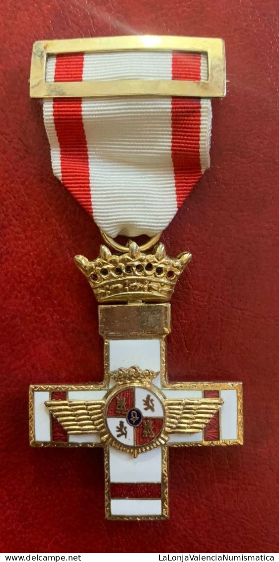 España Medalla Franco Cruz 1ª Clase Del Merito Aéreo - Autres & Non Classés
