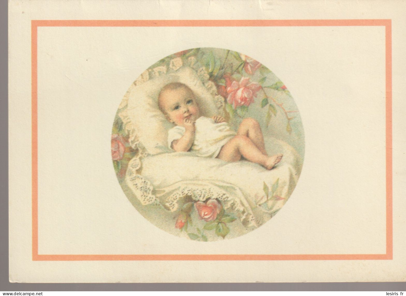 FAIRE PART DE NAISSANCE - FORMAT CARTE POSTALE - HALLMARK - PARIS JE T'AIME - 517 BNF 401-1 -JOLI BEBE SUR SES COUSSINS - Nascita & Battesimo