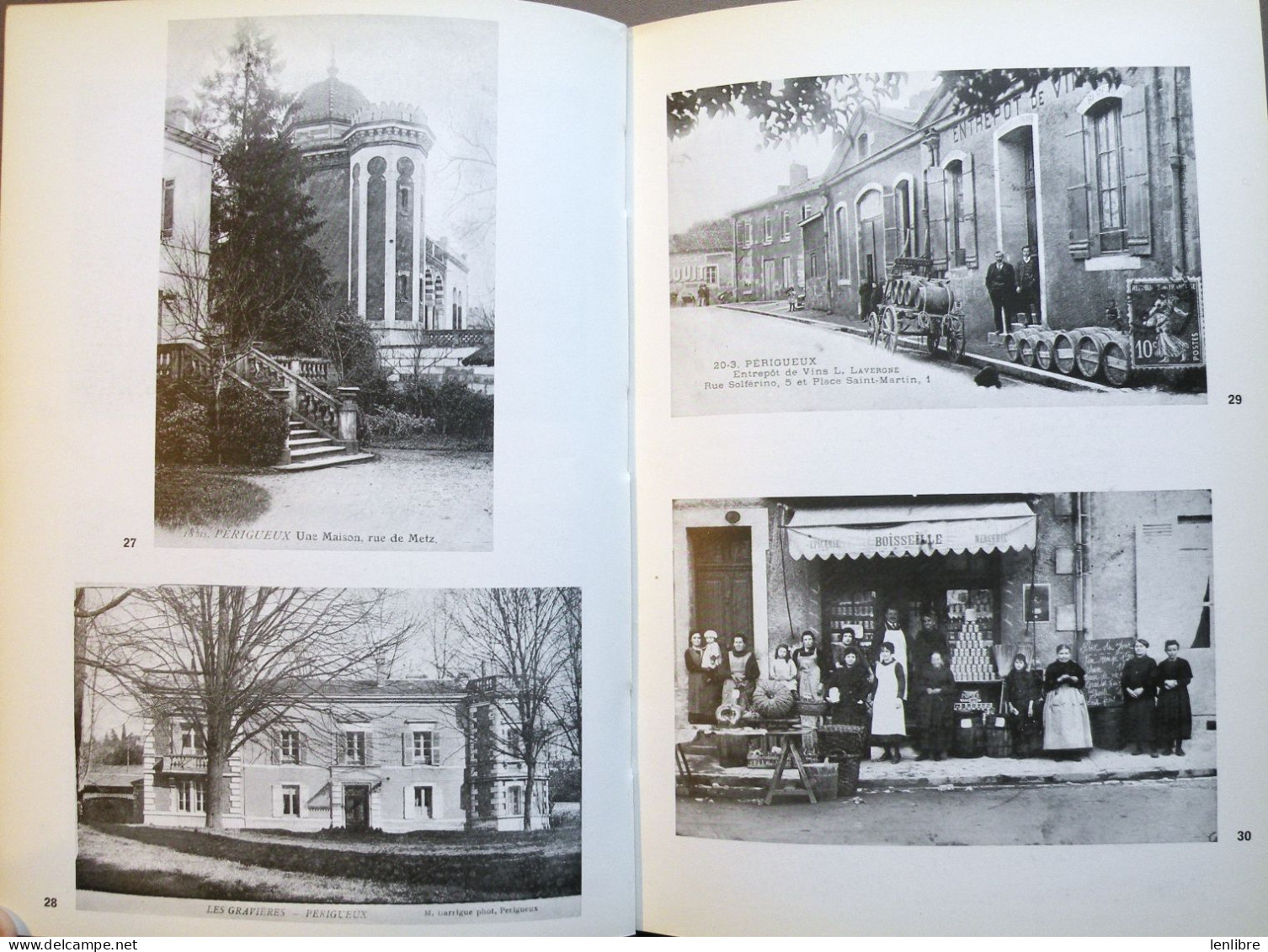 PERIGUEUX OUBLIE. Pierre Pommarède. Editions Pierre Fanlac. 1988. - Aquitaine