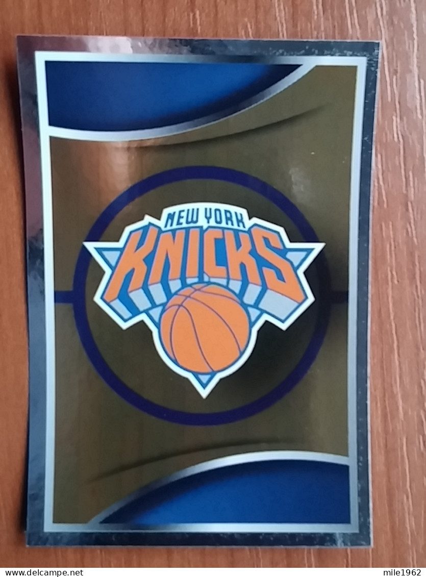 ST 18 - NBA SEASONS 2013-14, Sticker, Autocollant, PANINI, No 35 Team Logo New York Knicks - Livres