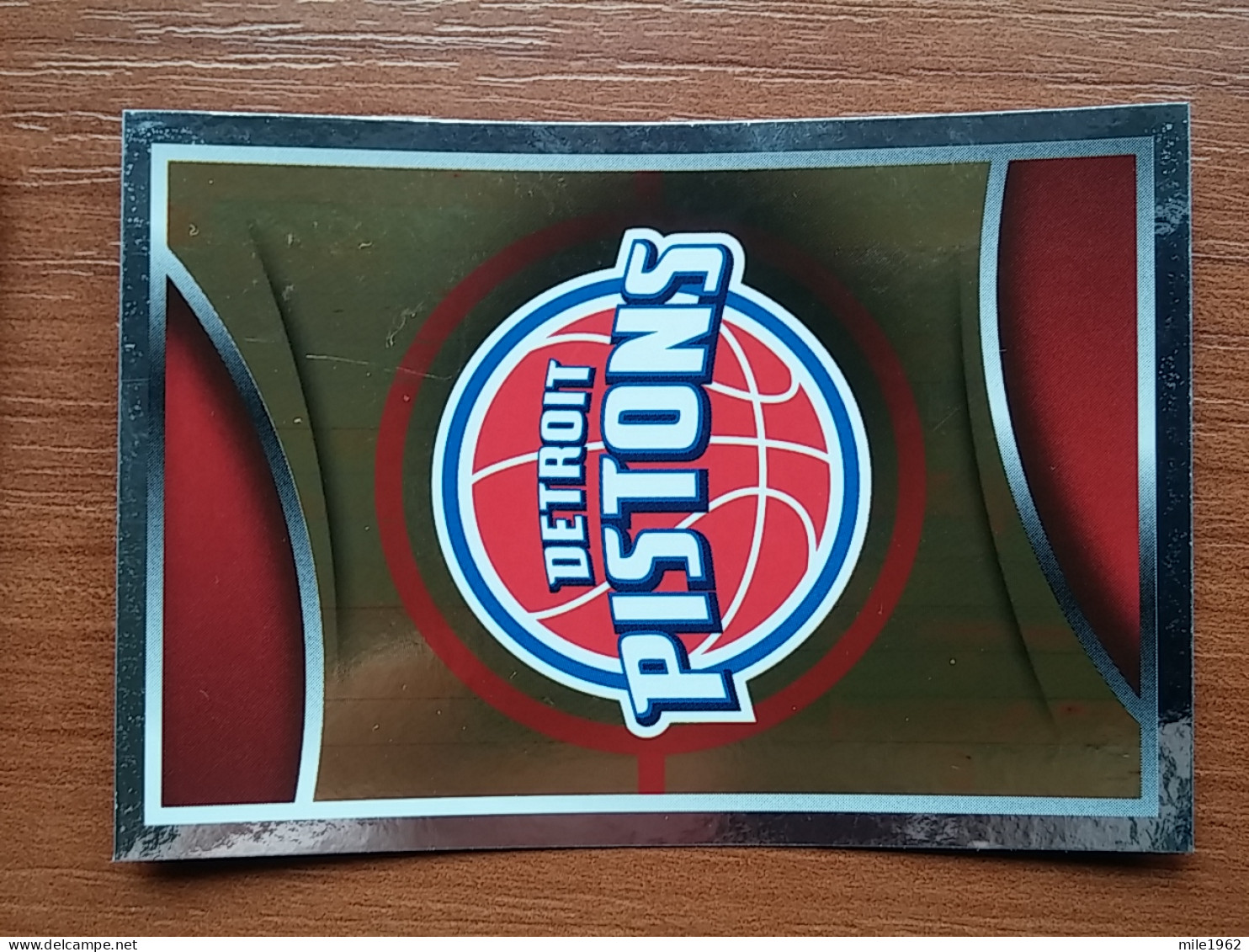 ST 19 - NBA SEASONS 2015-16, Sticker, Autocollant, PANINI, No 100 Team Logo Detroit Pistons - Libros