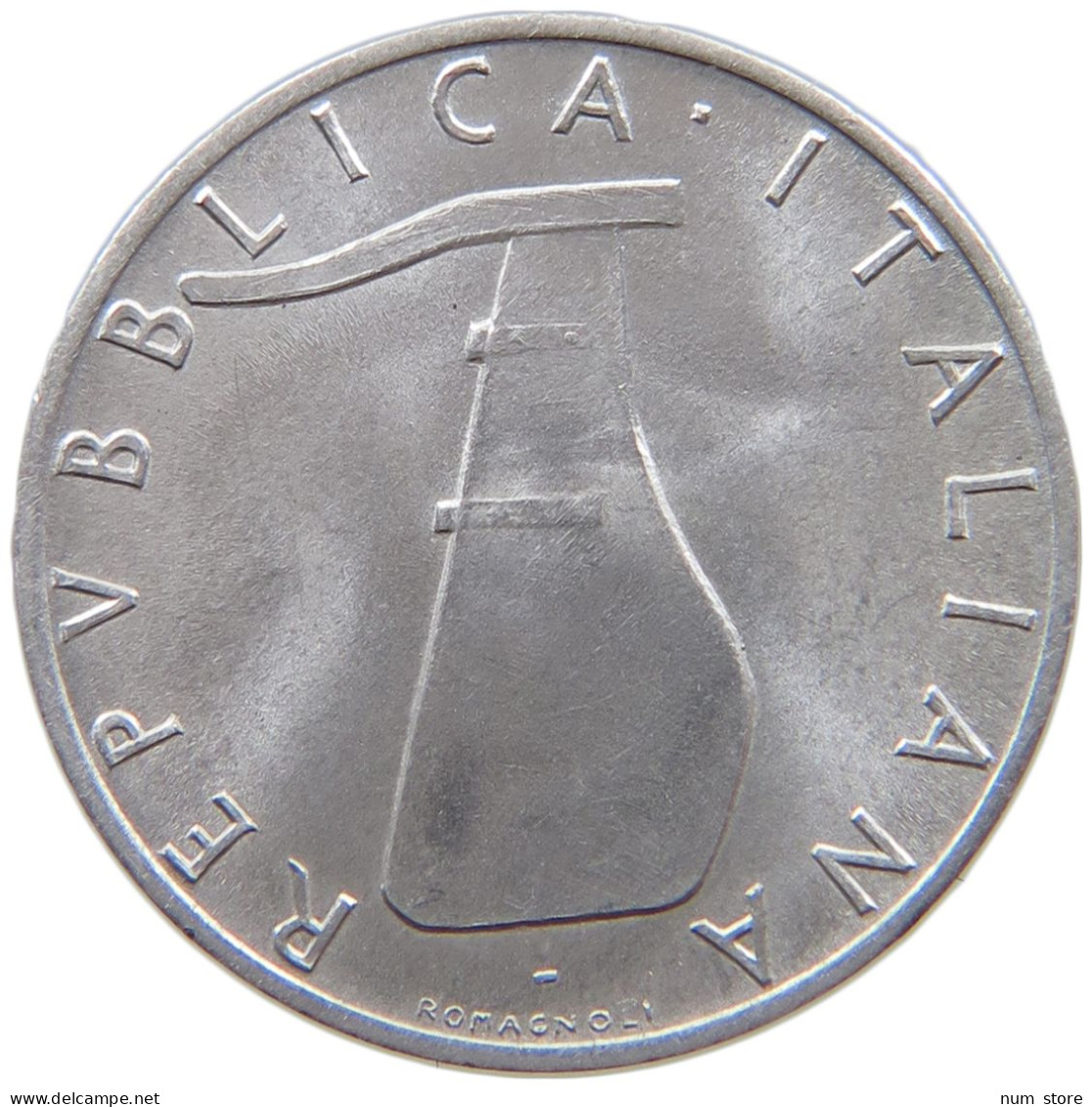 ITALY 5 LIRE 1967  #a089 0109 - 5 Liras