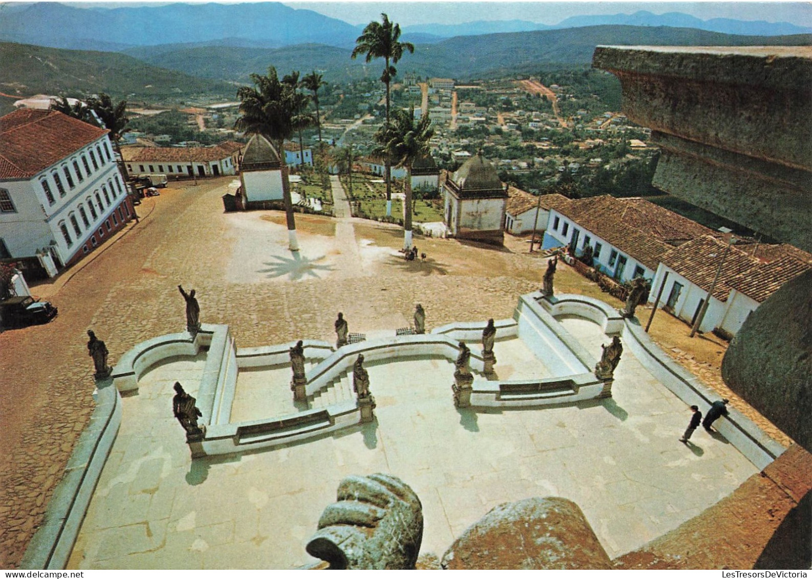 BRÉSIL - Congonhas - Vue De La Place De La Basilique - Les Prophètes De L'Ancien - Colorisé - Carte Postale - Otros