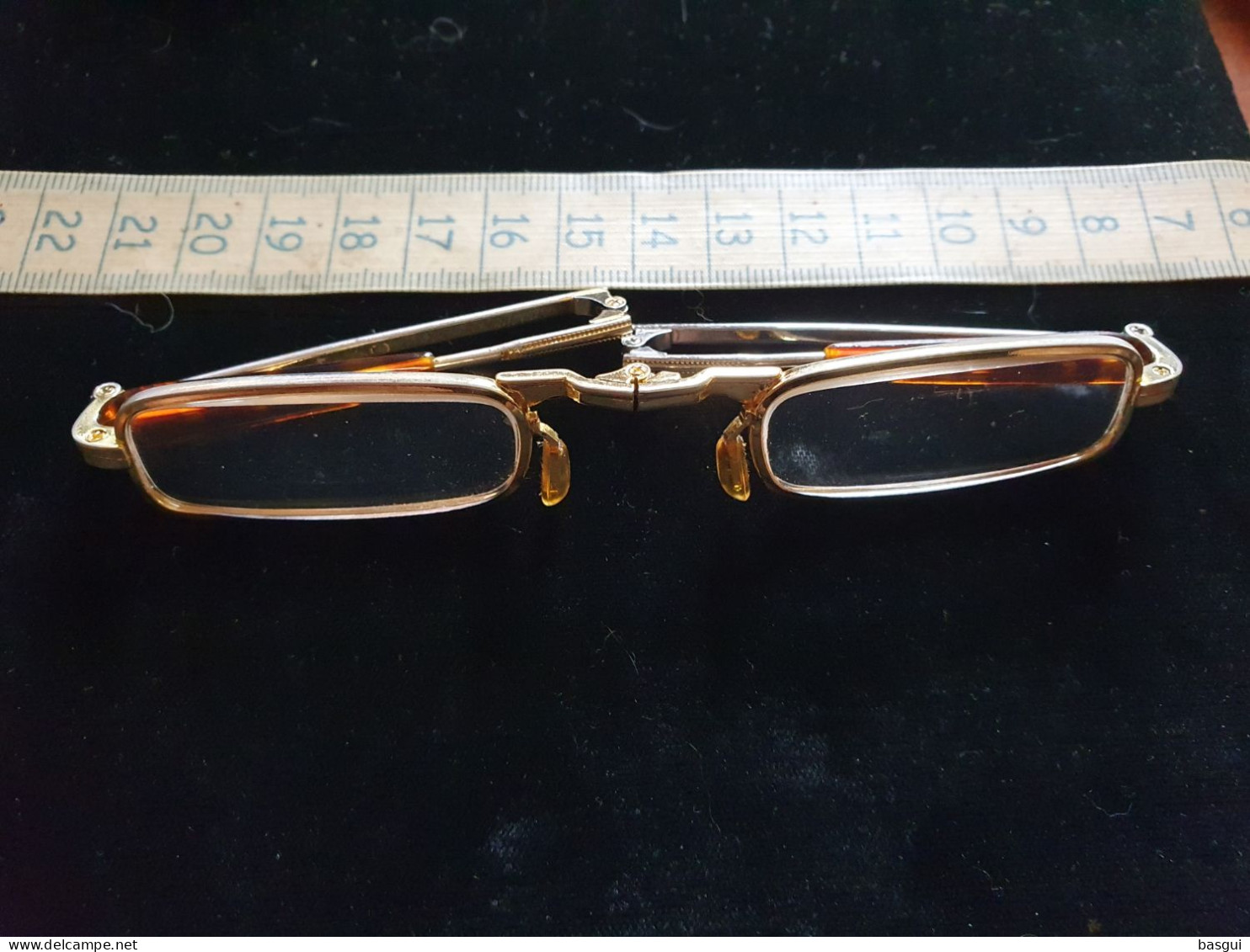 Lunettes Loupes Pliables  Boîtier En Bakélite An 1950 Env - Lunettes