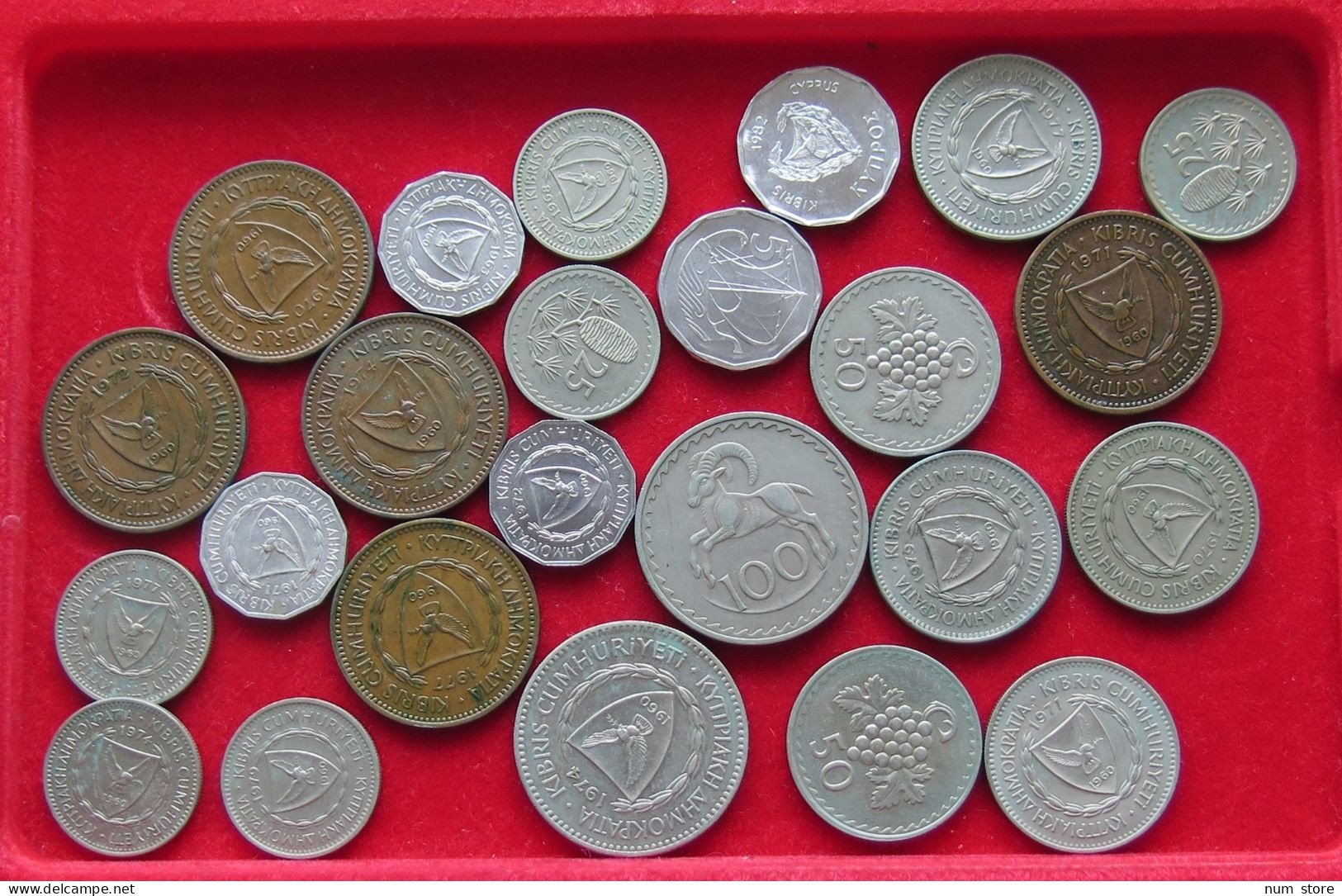 COLLECTION LOT CYPRUS 24PC 109G  #xx37 108 - Cipro