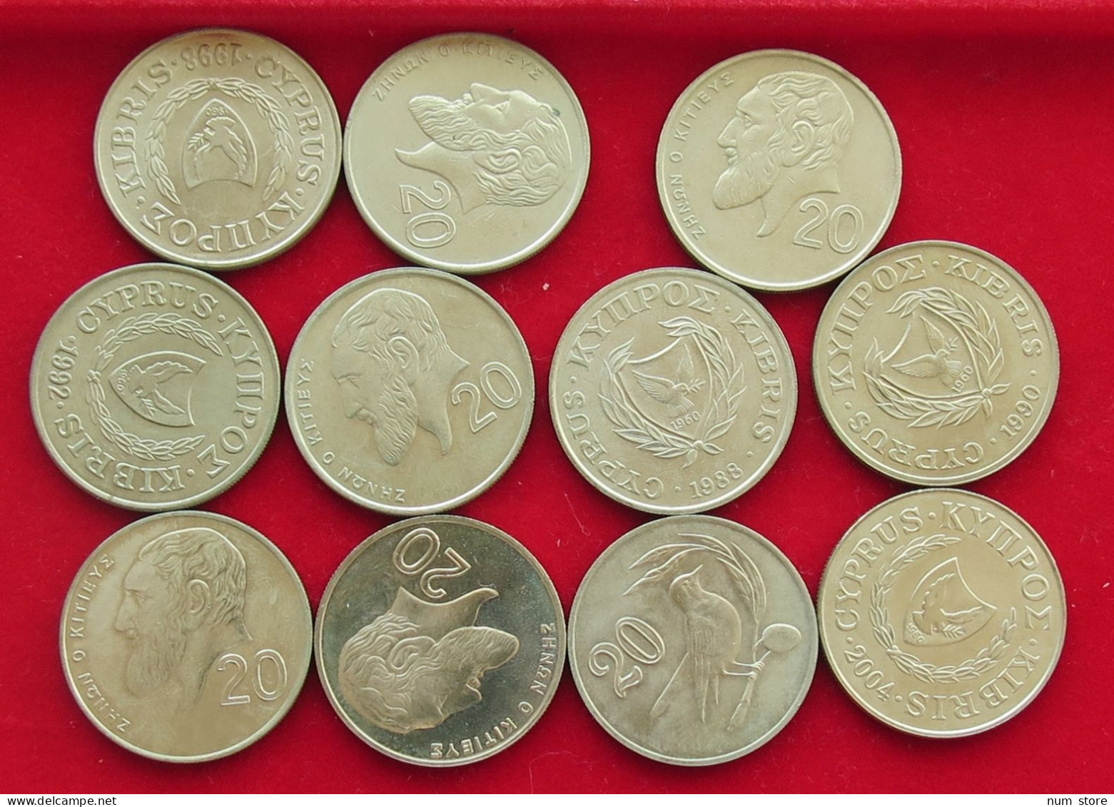COLLECTION LOT CYPRUS TOP 11PC 87G  #xx39 008 - Cipro