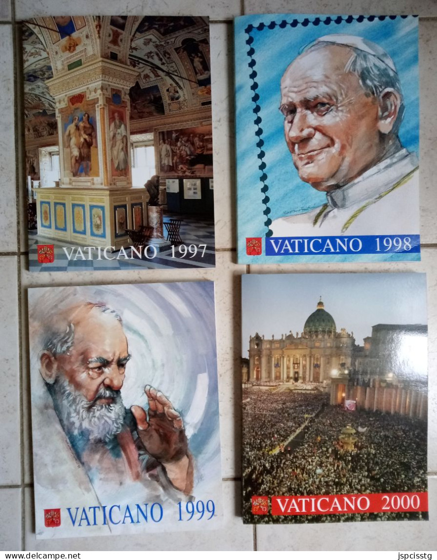 Livre Des émissions De Timbres Postes Du Vatican Années 1997,1998, 1999, 2000, Complets - Other & Unclassified