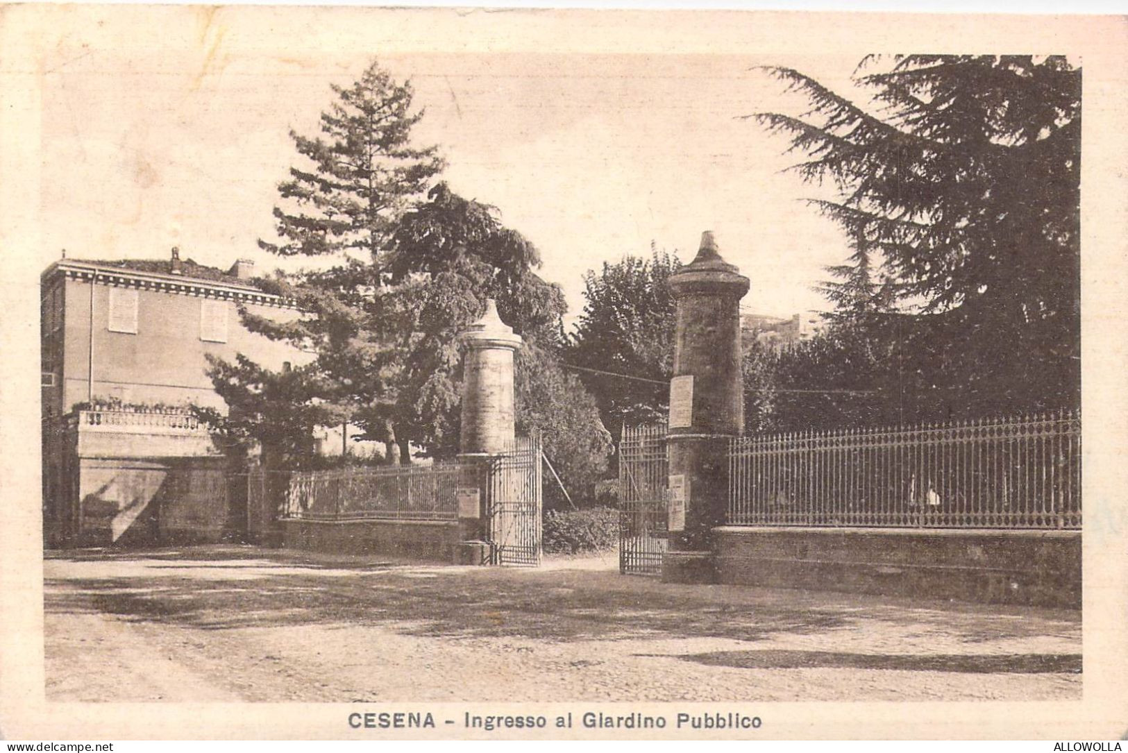 24385 " CESENA-INGRESSO AL GIARDINO PUBBLICO " -VERA FOTO-CART. SPED.1933 - Cesena