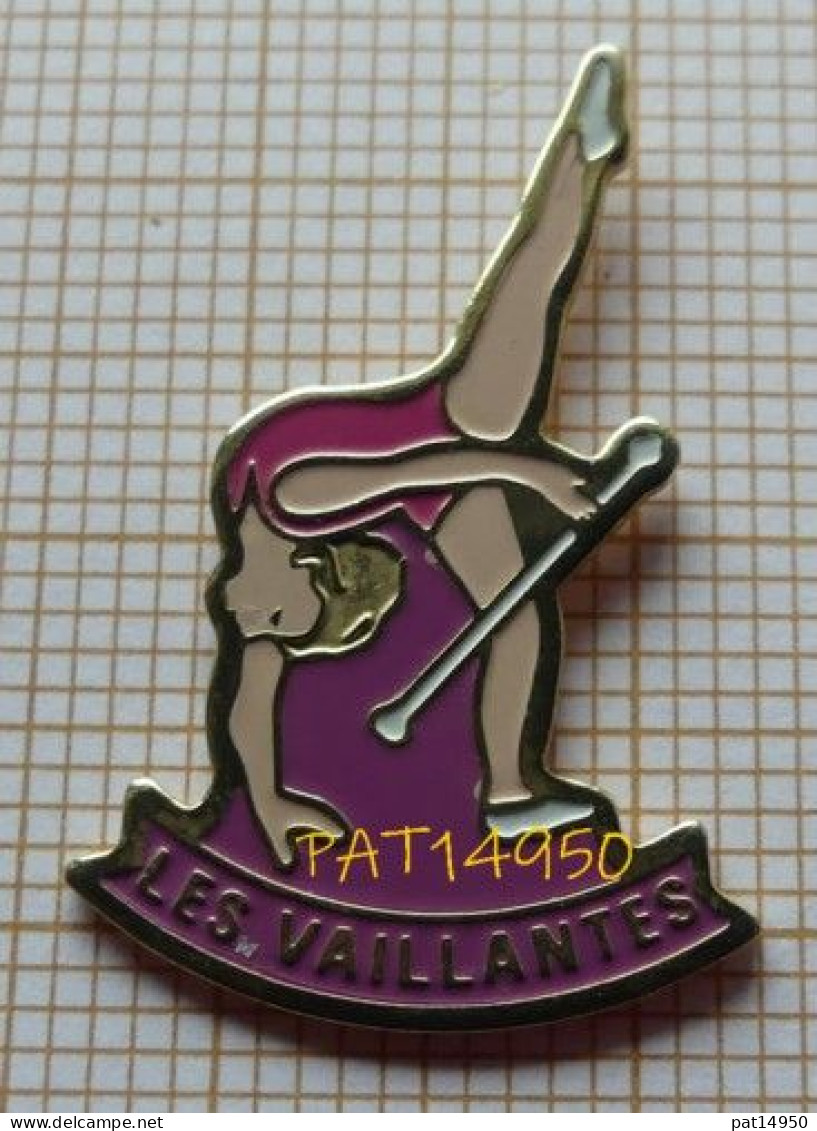 PAT14950 LES VAILLANTES TWIRLING BATON GRS  GYMNASTIQUE MAJORETTE - Gymnastics