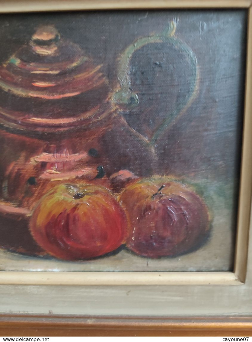 Huile sur toile anonyme "Nature morte à la théière  et pommes " cadre bois  doré