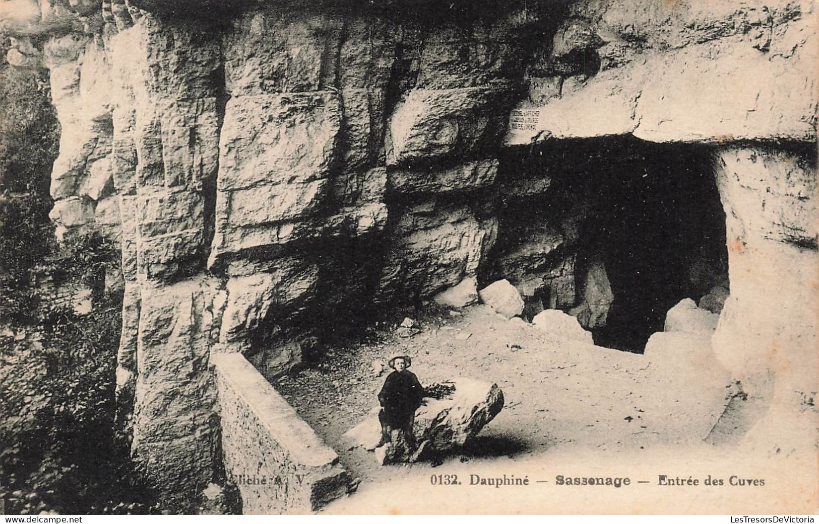 FRANCE - Sassenage - Dauphiné - Entrée Des Cuves - Carte Postale Ancienne - Sassenage